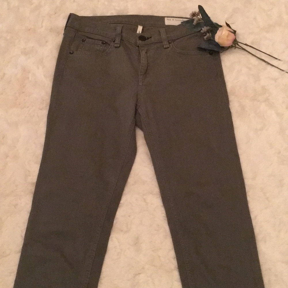 Rag & Bone Skinny Jean in Army Size 27.